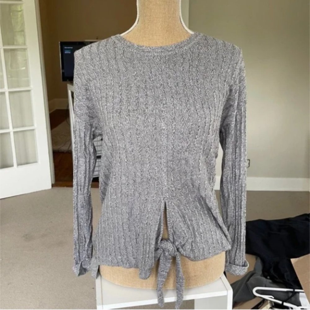 Soho NY&C grey front tie sweater
